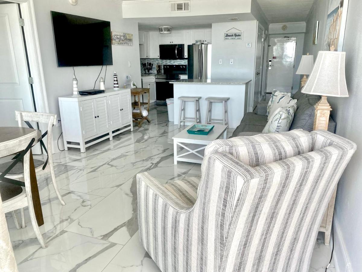 Island Winds East 202 By Albvr - Beautifully Renovated Beachfront Condo & Steps Away From Hangout & More! Gulf Shores Eksteriør billede