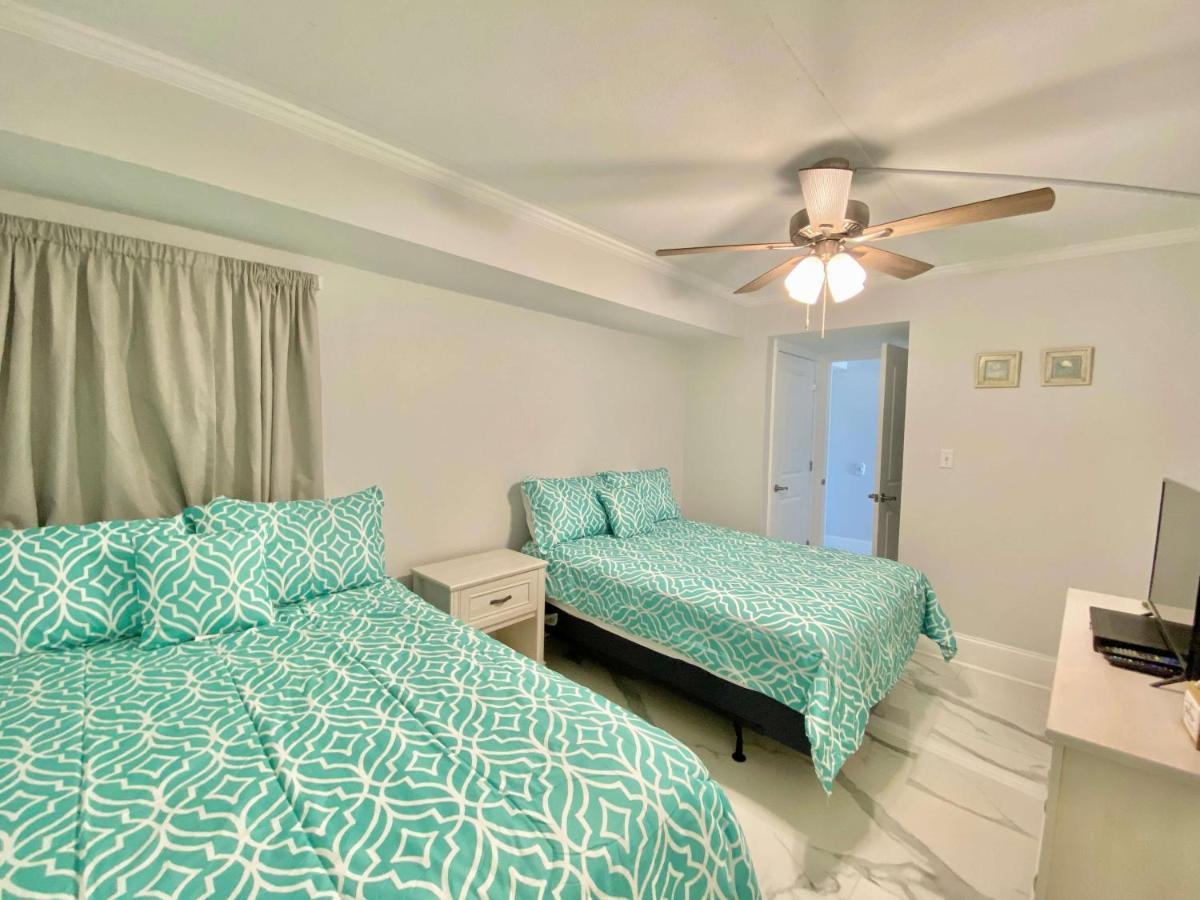 Island Winds East 202 By Albvr - Beautifully Renovated Beachfront Condo & Steps Away From Hangout & More! Gulf Shores Eksteriør billede