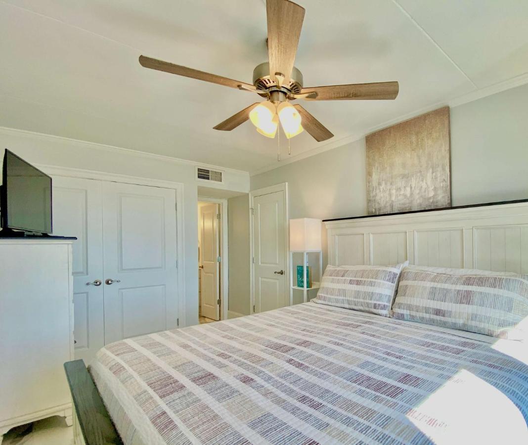 Island Winds East 202 By Albvr - Beautifully Renovated Beachfront Condo & Steps Away From Hangout & More! Gulf Shores Eksteriør billede